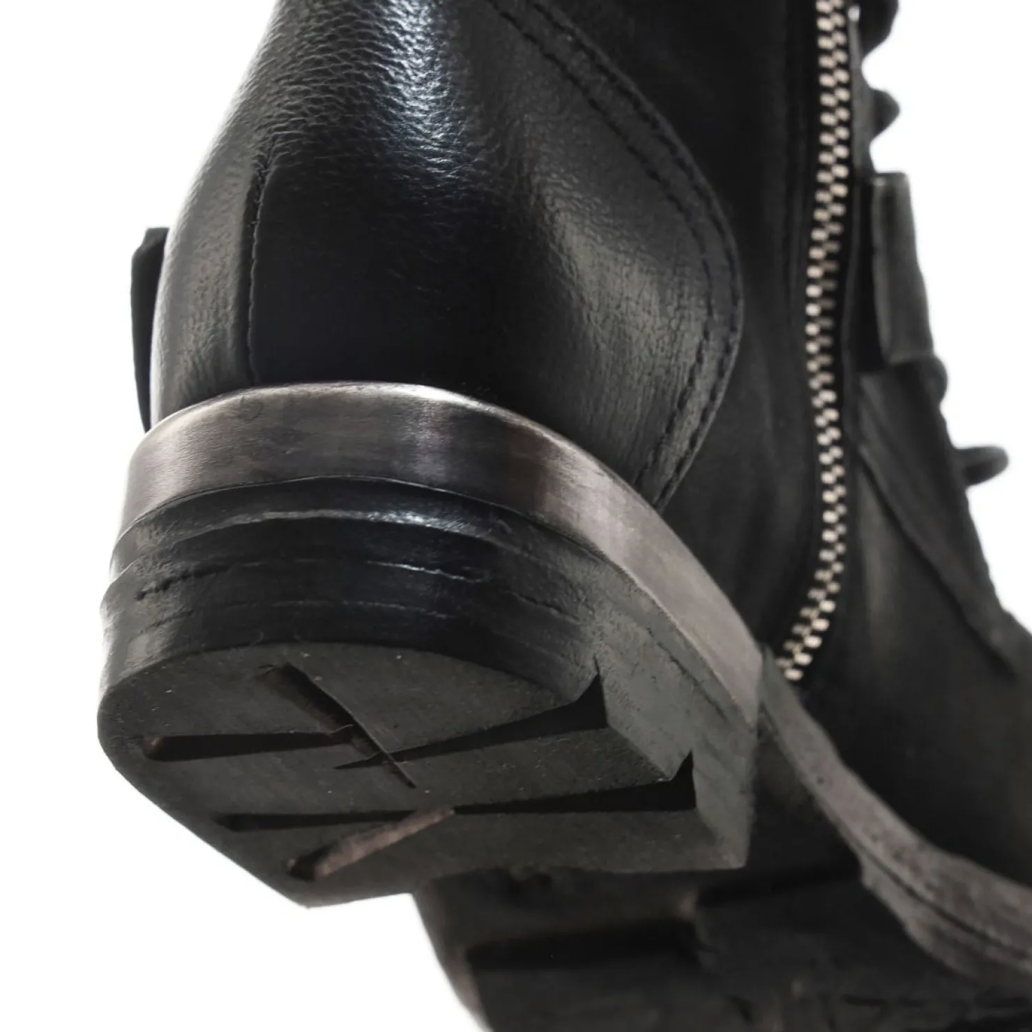 A.S.98 STIEFELETTEN ATTALLA