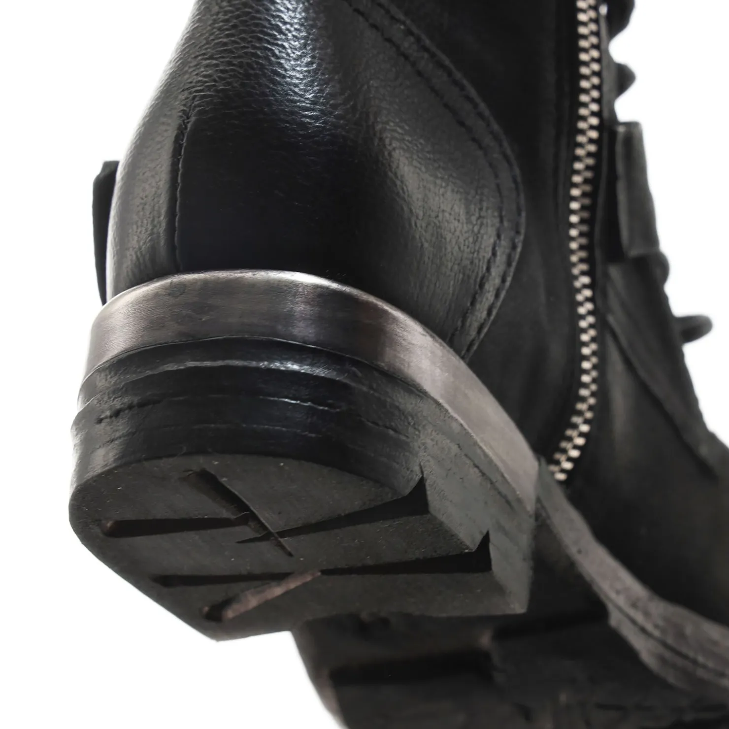 A.S.98 STIEFELETTEN ATTALLA