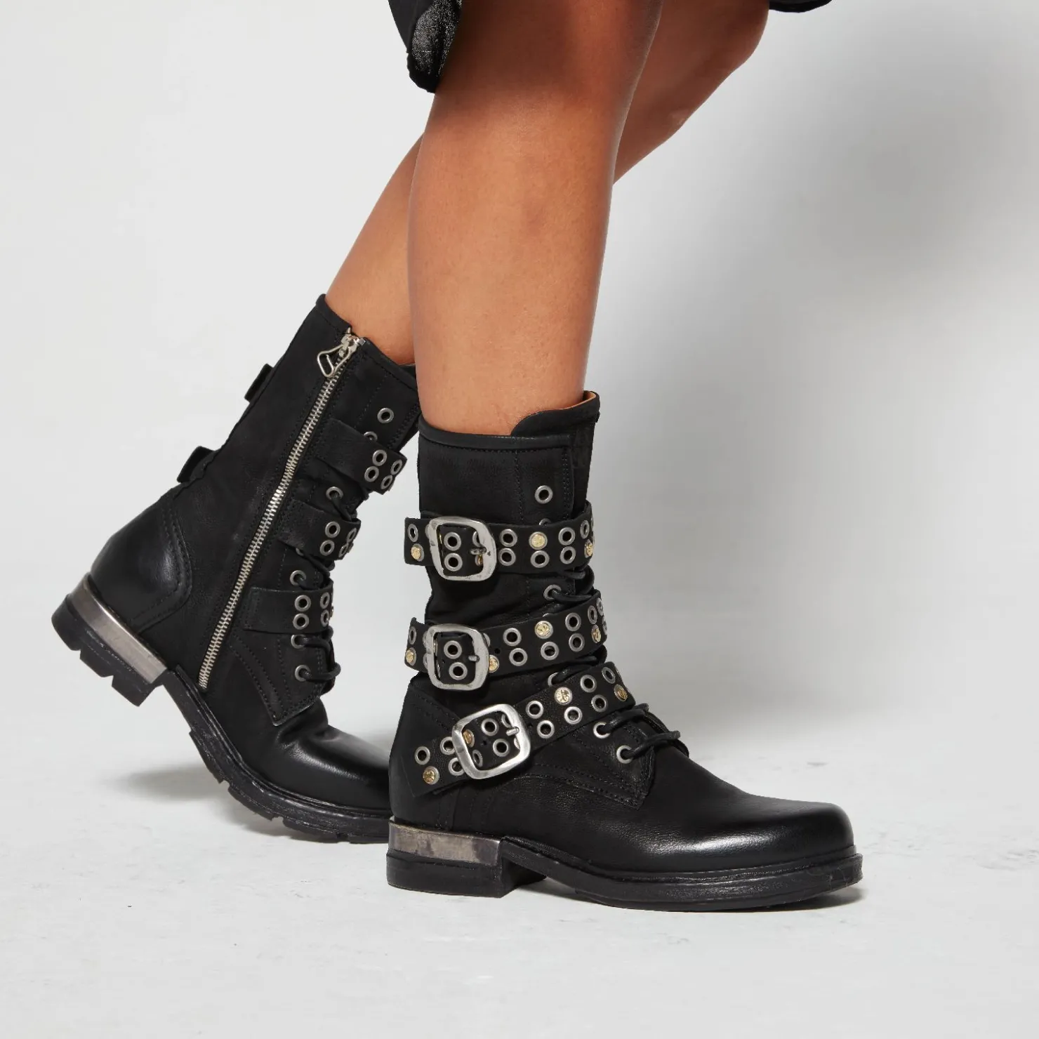 A.S.98 STIEFELETTEN ATTALLA