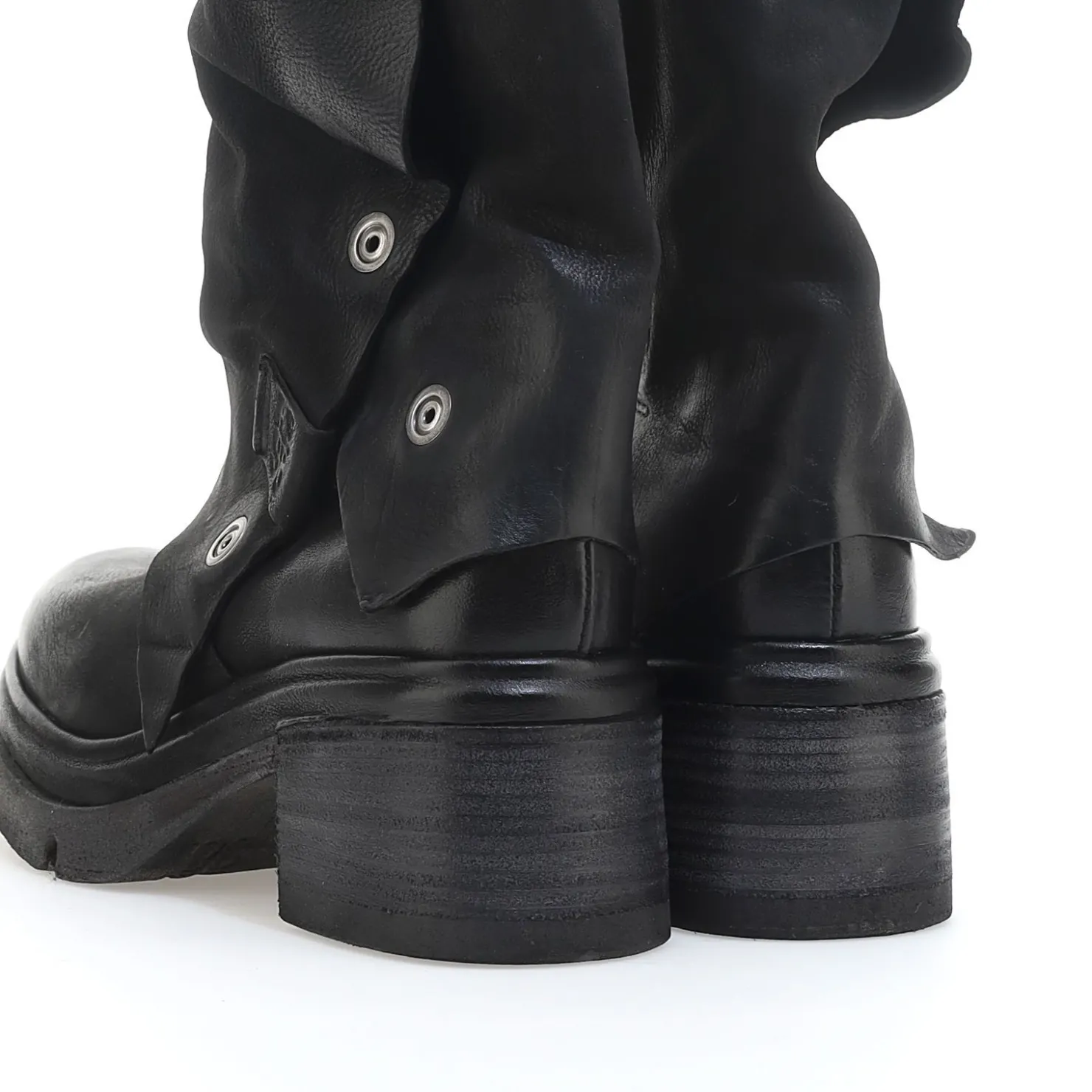 A.S.98 STIEFELETTEN ERIE