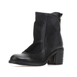 A.S.98 STIEFELETTEN JASE