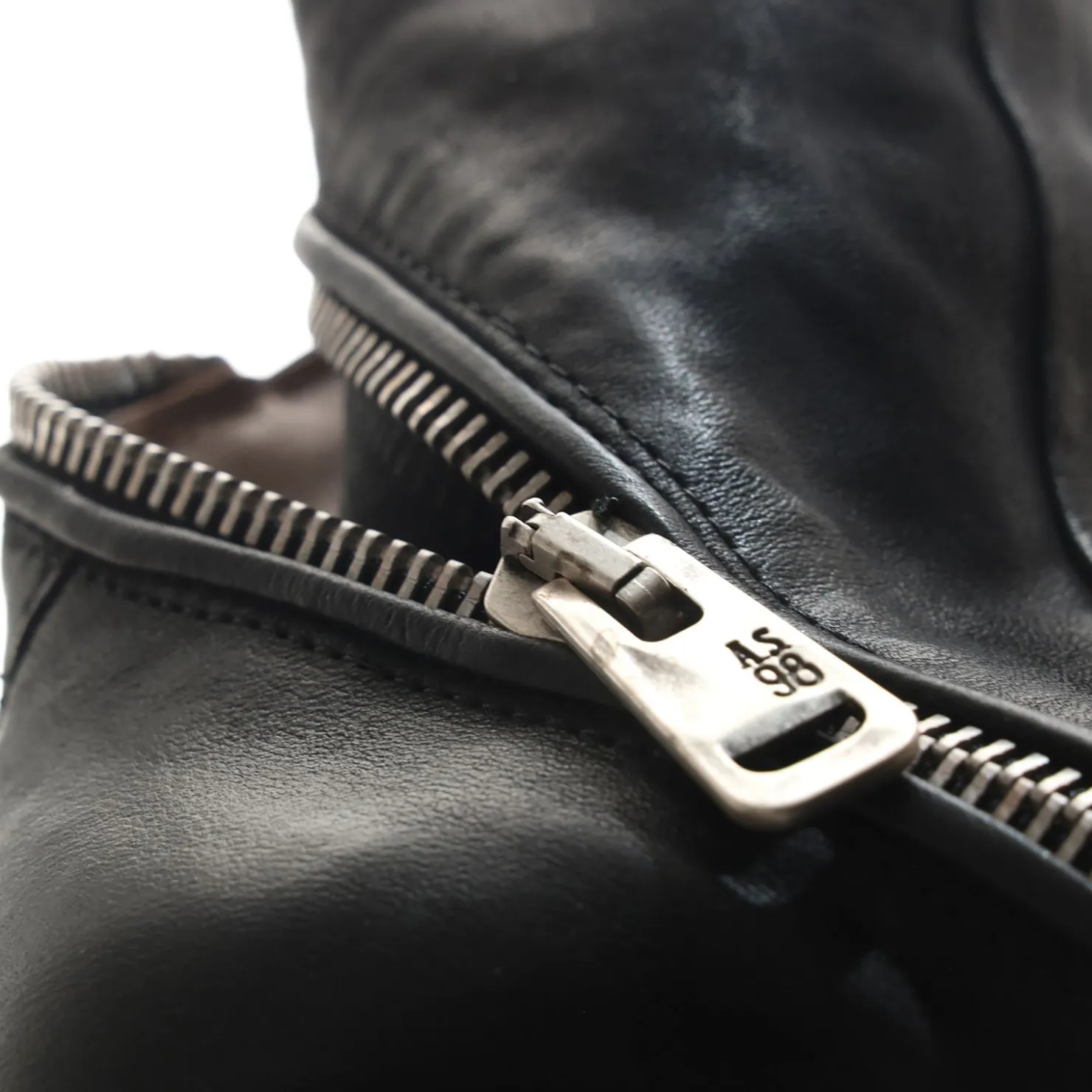 A.S.98 STIEFELETTEN JASE