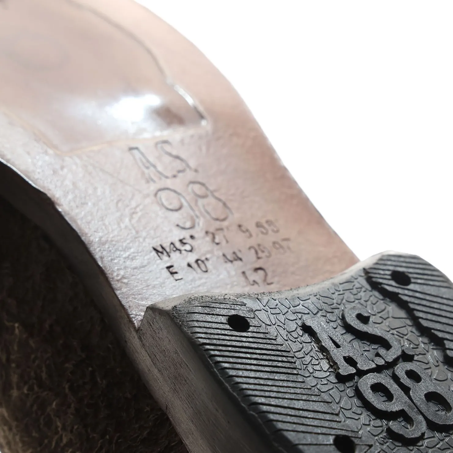 A.S.98 STIEFELETTEN PEAK