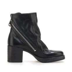 A.S.98 STIEFELETTEN PEONY