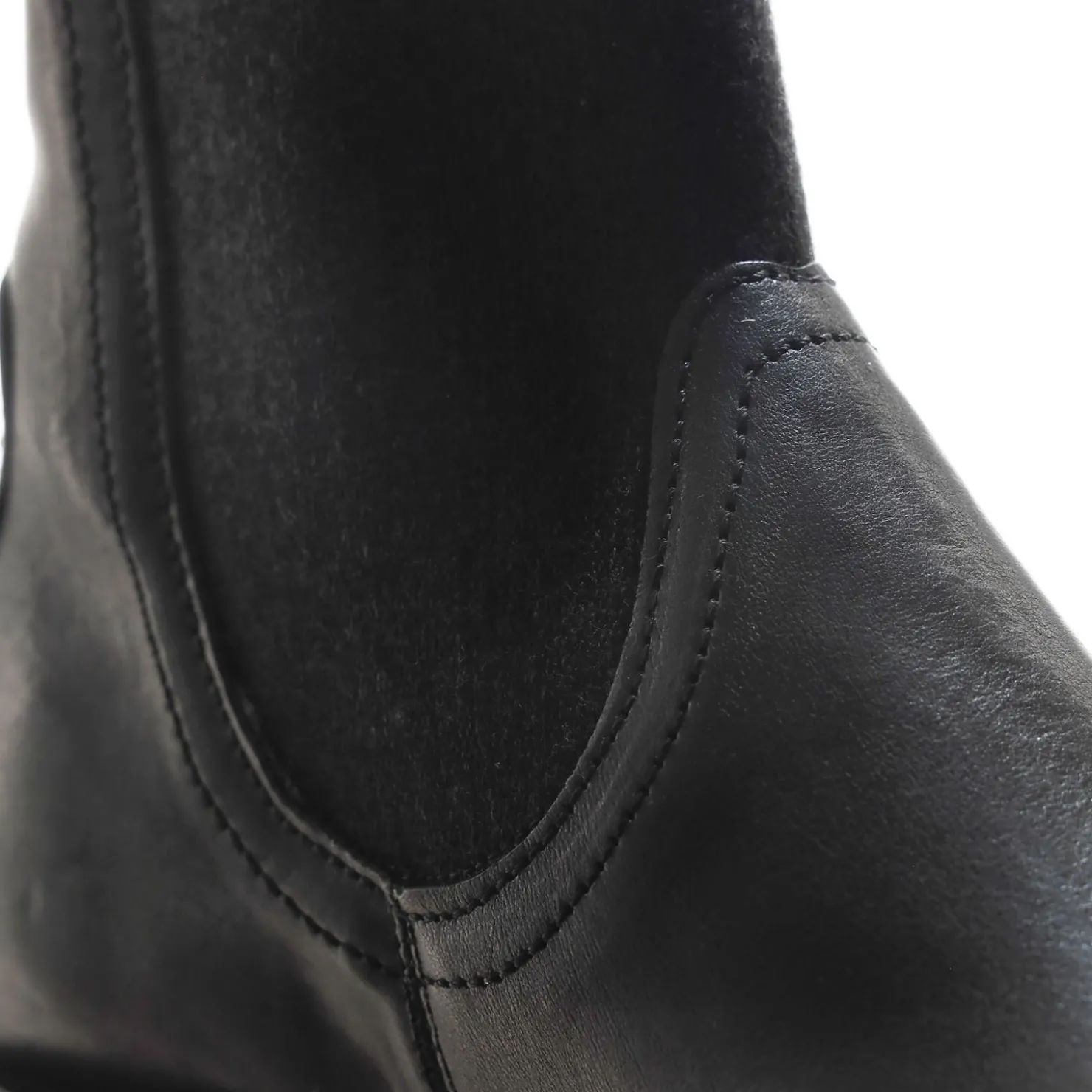 A.S.98 STIEFELETTEN PIERS